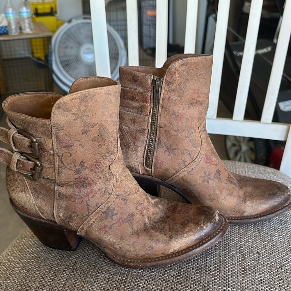 Catalina Lucchese Boots